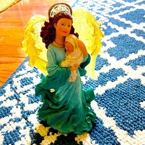 Boyds collection Annamarie and Child guardian angel figurine.